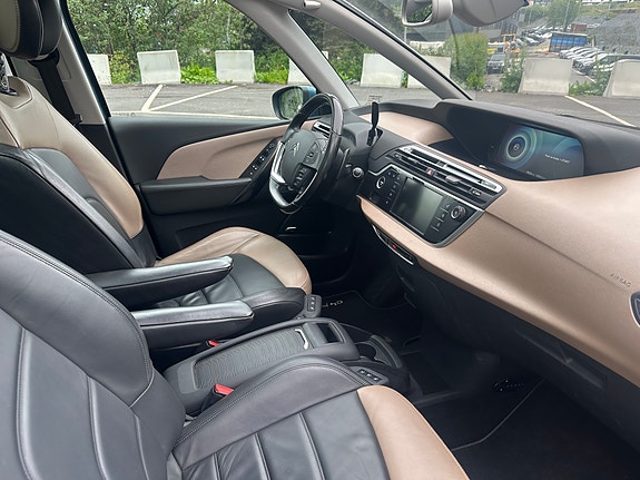 Citroen C4 Picasso 24 of 30
