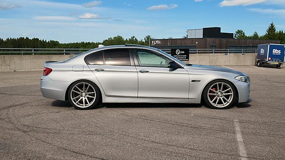 BMW 525d 6 of 11