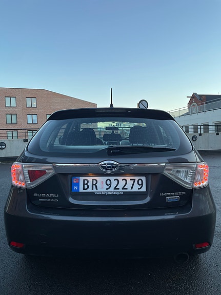 Subaru Impreza 6 of 22