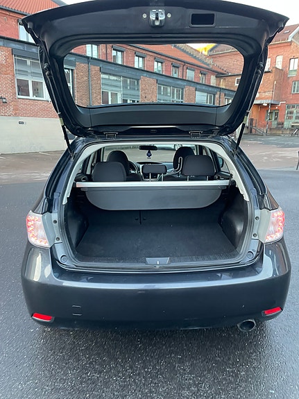 Subaru Impreza 8 of 22
