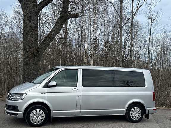 Volkswagen Caravelle 3 of 5
