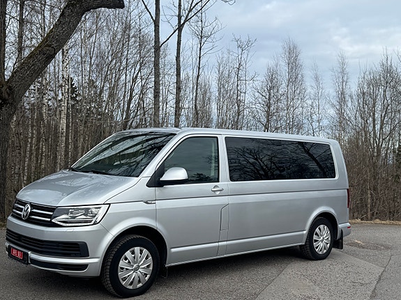 Volkswagen Caravelle 2 of 5