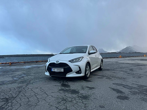 Toyota Yaris 4 of 7