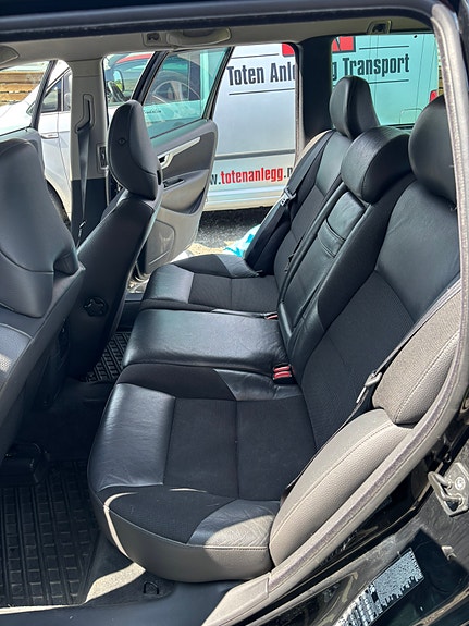 Volvo V70 12 of 17