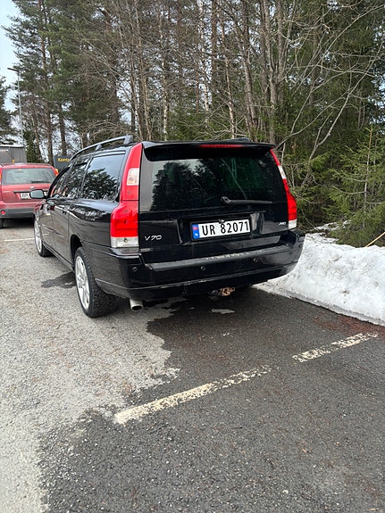Volvo V70 7 of 17