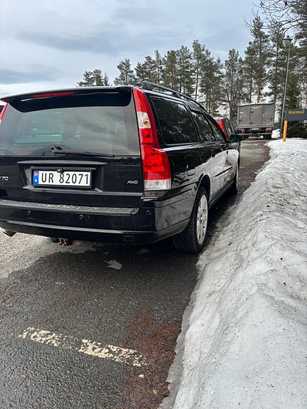 Volvo V70 6 of 17