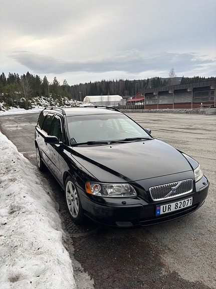 Volvo V70 5 of 17