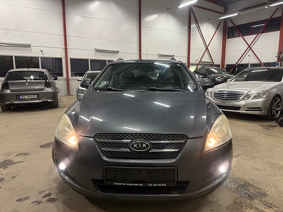 Kia Ceed 3 of 5