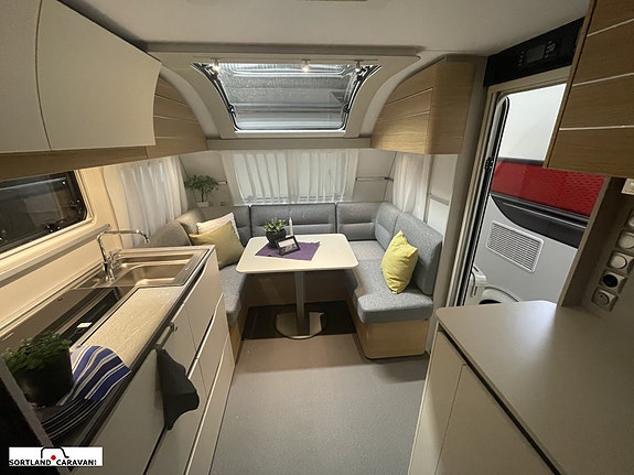 Adria Adora 572 UT  Overståer kampanje 6 of 18