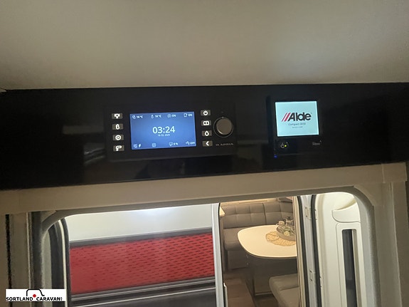 Adria Adora 572 UT  Overståer kampanje 17 of 18