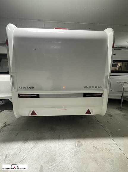 Adria Adora 572 UT  Overståer kampanje 3 of 18