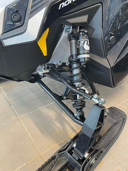 Polaris Prostar S4 Nordic Pro 3 of 5