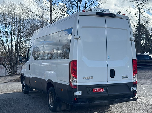 Iveco 3,0. 12 seters minibuss m/rullestolrampe 16 of 30