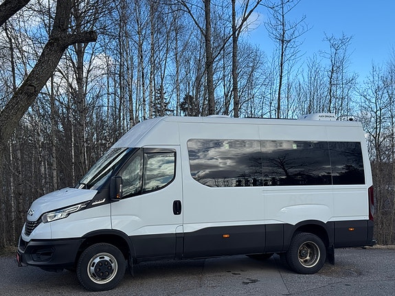 Iveco 3,0. 12 seters minibuss m/rullestolrampe 9 of 30