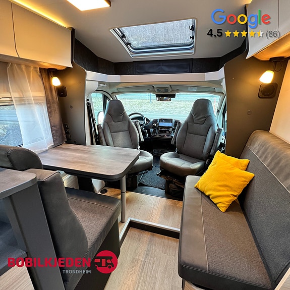 Hobby Optima De Luxe T70 E || Lave enkeltsenger | Bad helt bak | Truma gass+230v | Apple CarPlay | 9-trinns | R.kam 21 of 30