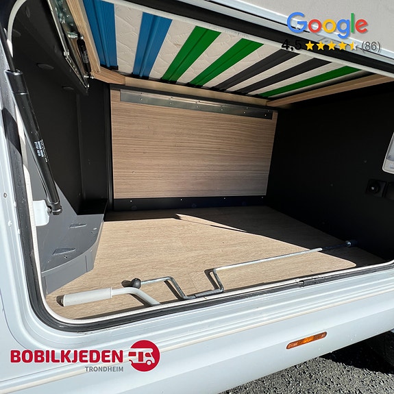 Hobby Optima De Luxe T70 E || Lave enkeltsenger | Bad helt bak | Truma gass+230v | Apple CarPlay | 9-trinns | R.kam 14 of 30