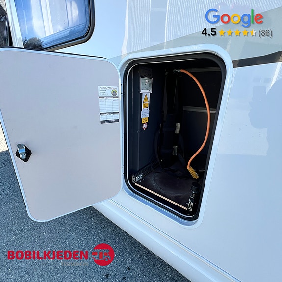 Hobby Optima De Luxe T70 E || Lave enkeltsenger | Bad helt bak | Truma gass+230v | Apple CarPlay | 9-trinns | R.kam 18 of 30