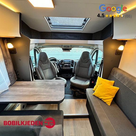 Hobby Optima De Luxe T70 E || Lave enkeltsenger | Bad helt bak | Truma gass+230v | Apple CarPlay | 9-trinns | R.kam 22 of 30