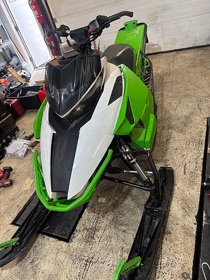 Arctic-cat M 8000 Sno Pro 2 of 6