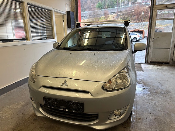 Mitsubishi Space Star 2 of 5
