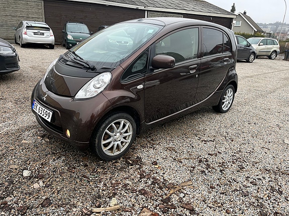Mitsubishi i-Miev 9 of 19