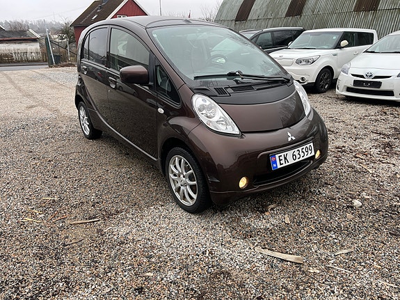 Mitsubishi i-Miev 2 of 19