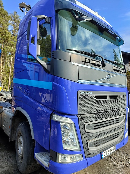 Volvo FH540 3 of 13