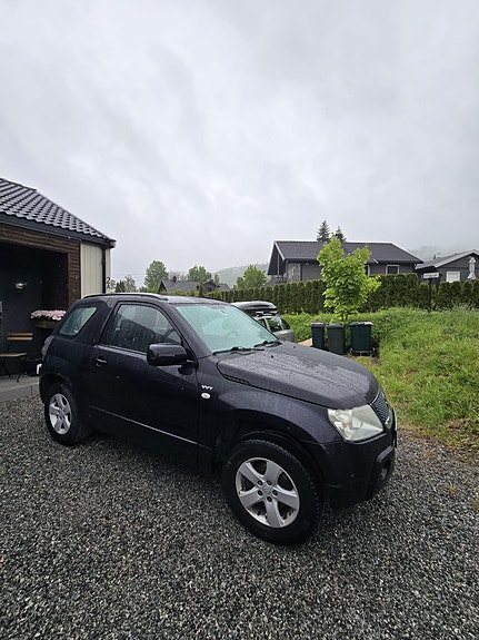 Suzuki Grand Vitara 9 of 25