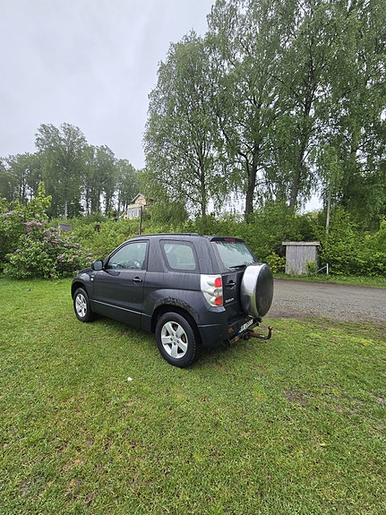 Suzuki Grand Vitara 16 of 25