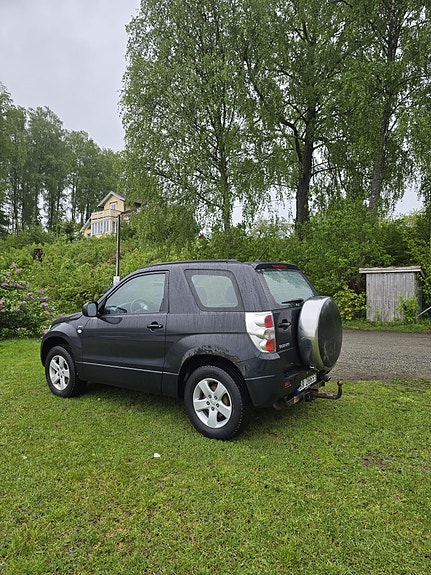 Suzuki Grand Vitara 21 of 25