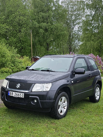 Suzuki Grand Vitara 7 of 25