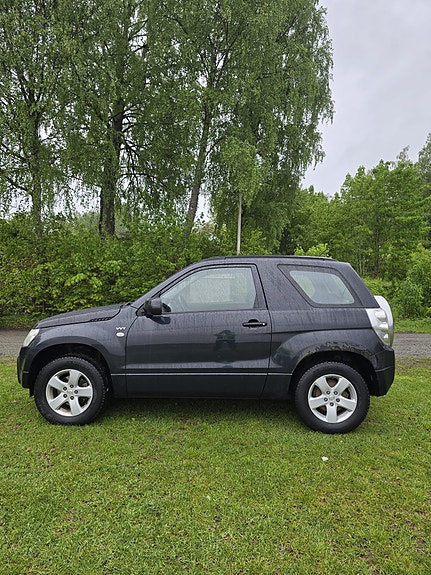 Suzuki Grand Vitara 20 of 25