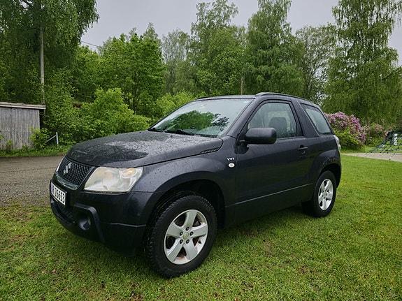 Suzuki Grand Vitara 12 of 25