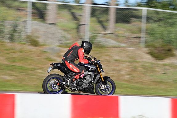 Yamaha MT-09 SP 7 of 8