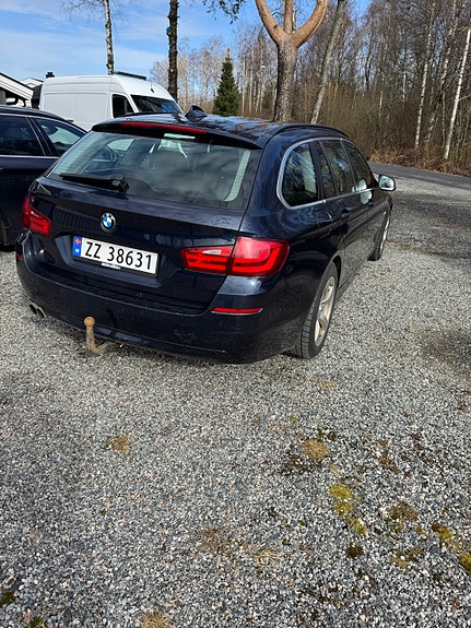BMW 520d 4 of 5