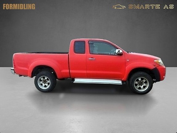 Toyota HiLux 4 of 13