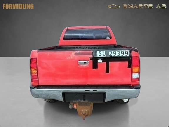Toyota HiLux 6 of 13