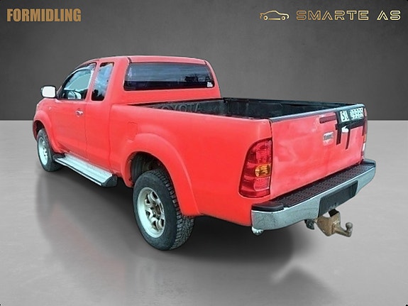 Toyota HiLux 7 of 13