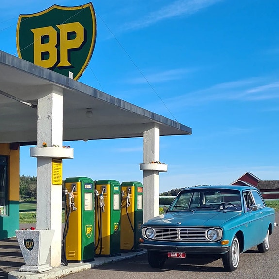Volvo 142 2 of 17