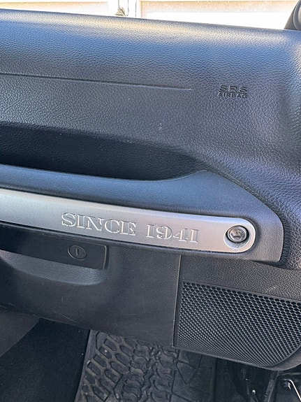 Jeep Wrangler 16 of 27