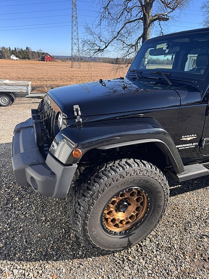 Jeep Wrangler 9 of 27