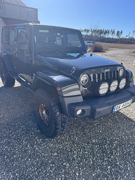 Jeep Wrangler 4 of 27
