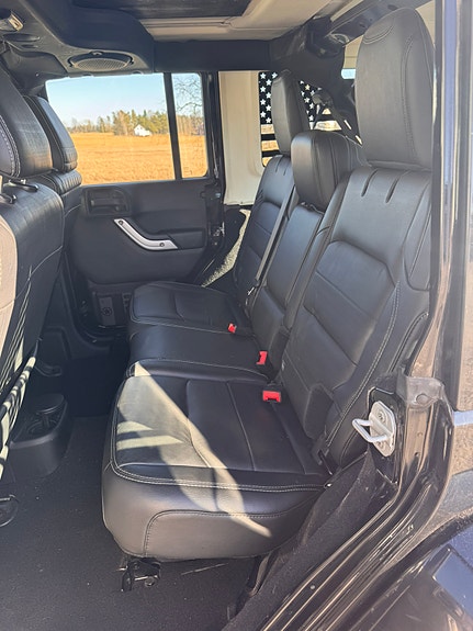 Jeep Wrangler 13 of 27