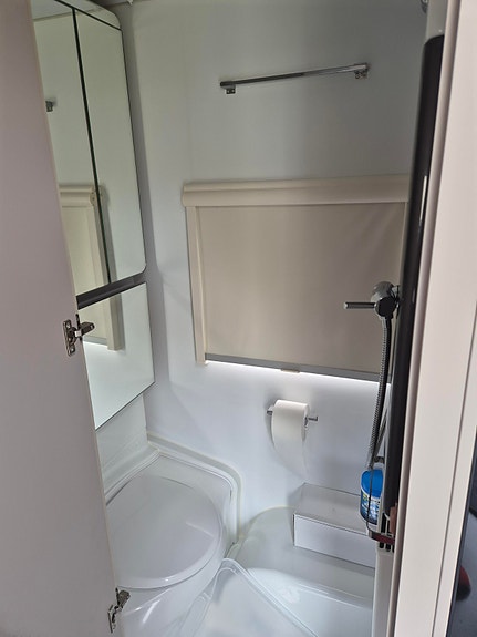 Adria Adora 593up 2 of 5