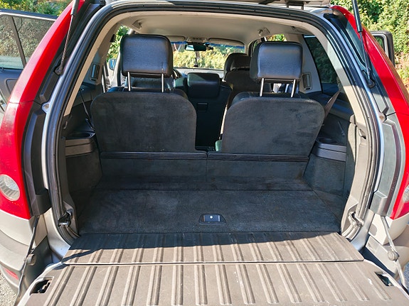 Volvo XC90 5 of 26