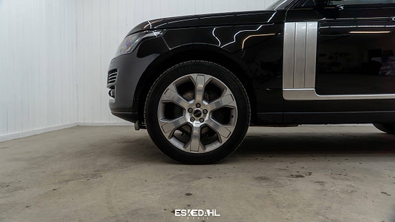 Land Rover Range Rover 3 of 5