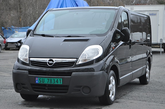 Opel Vivaro 2 of 5