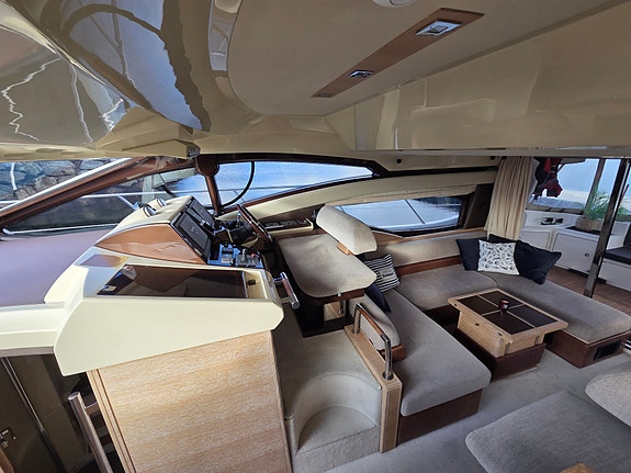 Azimut 47 FLY 13 of 30