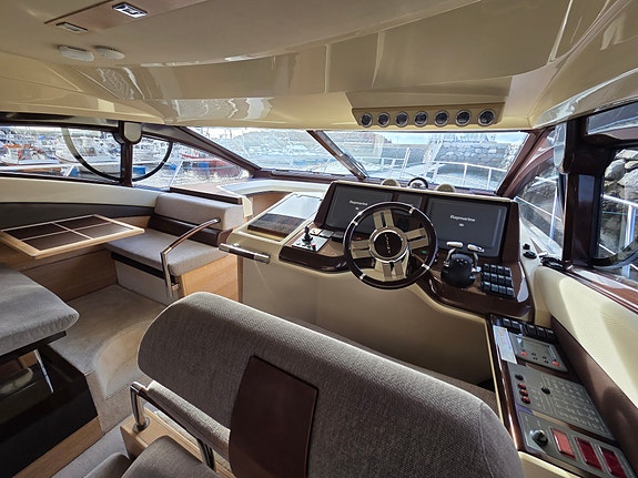 Azimut 47 FLY 12 of 30
