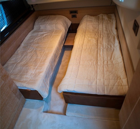 Azimut 47 FLY 20 of 30